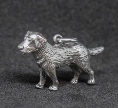 retriever pendant