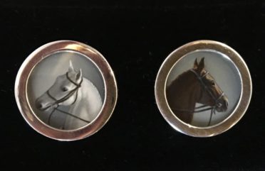 Cuff links horses